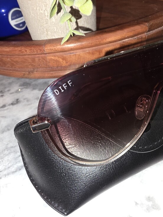 NWT DIFF Imani Womens Sunglasses, Gold Metal Frame, Brown Gradient Lenses main image 7